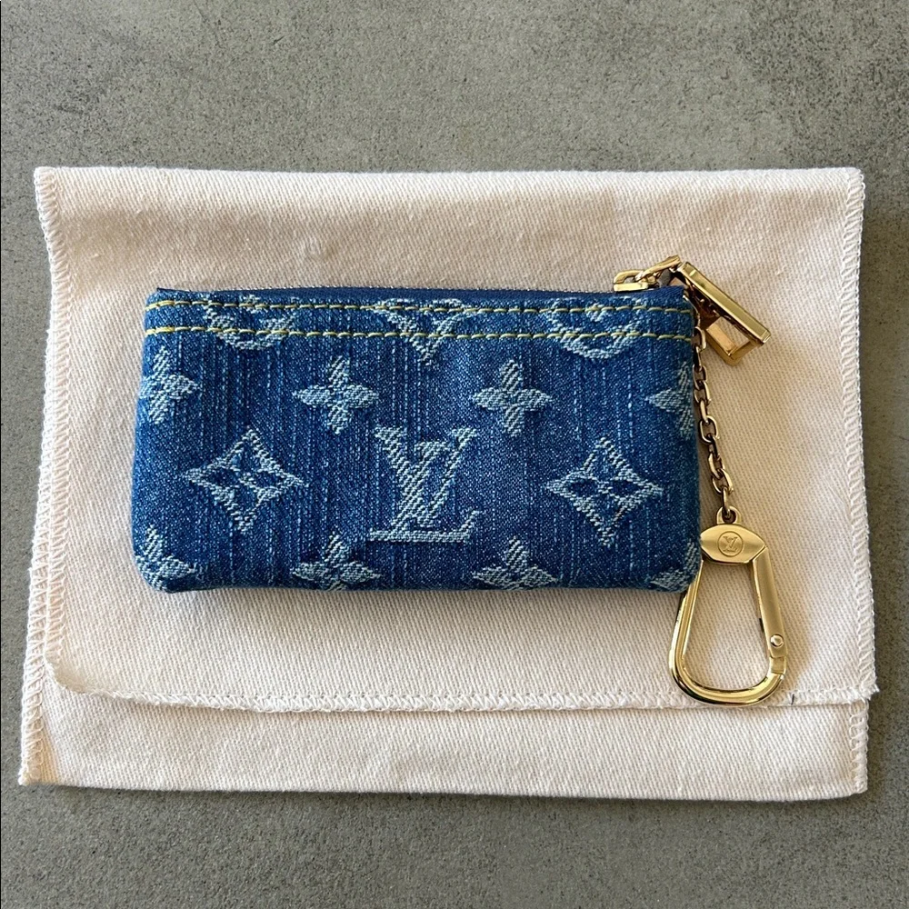 🖤 New! Limited Edition! Louis Vuitton Denim Key Pouch